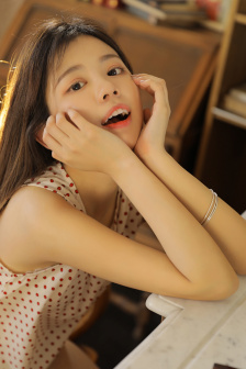 樱桃红沈春阳